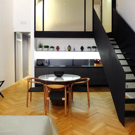 Dimora Ai Leoni, & *